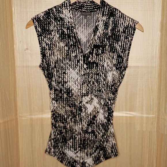 Vince Camuto Tops - Vince Camuto Womens Black White Sleeveless With Ruching Detail Medium
